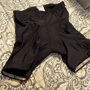 Pear Izumi Women’s Bike/cycling padded Shorts Size Medium
